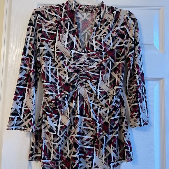 Multi- colored v neck top - Picture 5 of 6